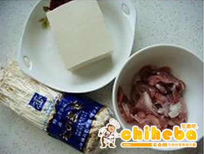 金针菇豆腐肉片汤的做法 步骤1